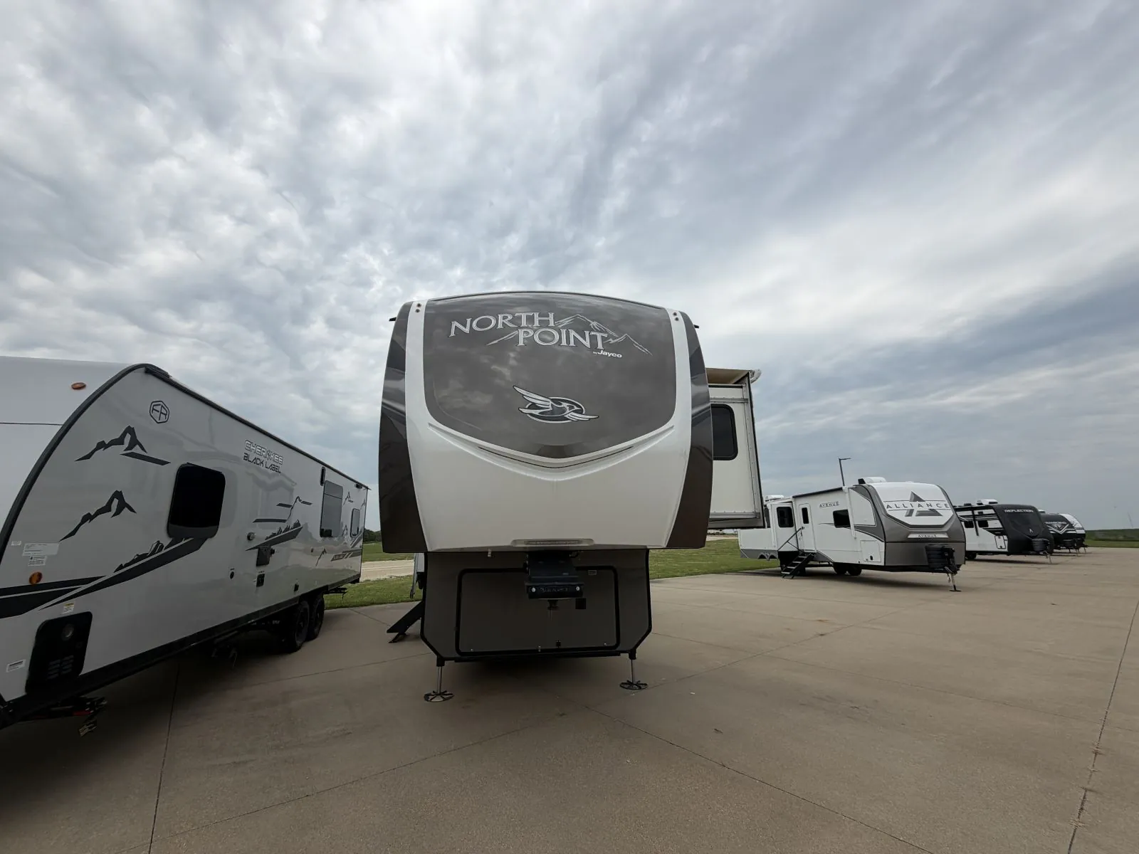 2020 Jayco North Point 310RLTS - Photo 3