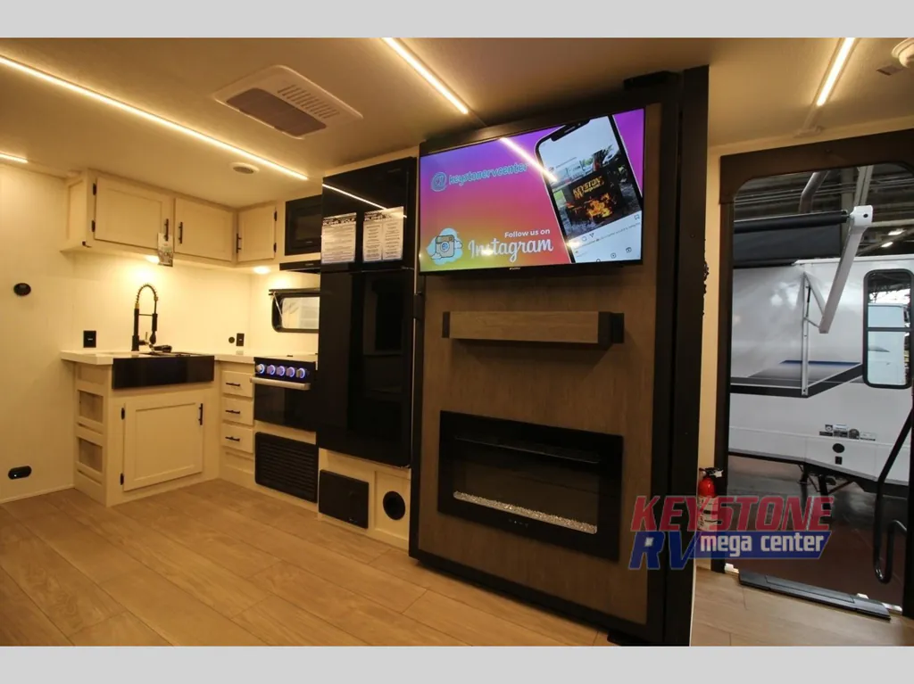 2026 Forest River Cherokee Alpha Wolf 29DCB, Photos photo 23