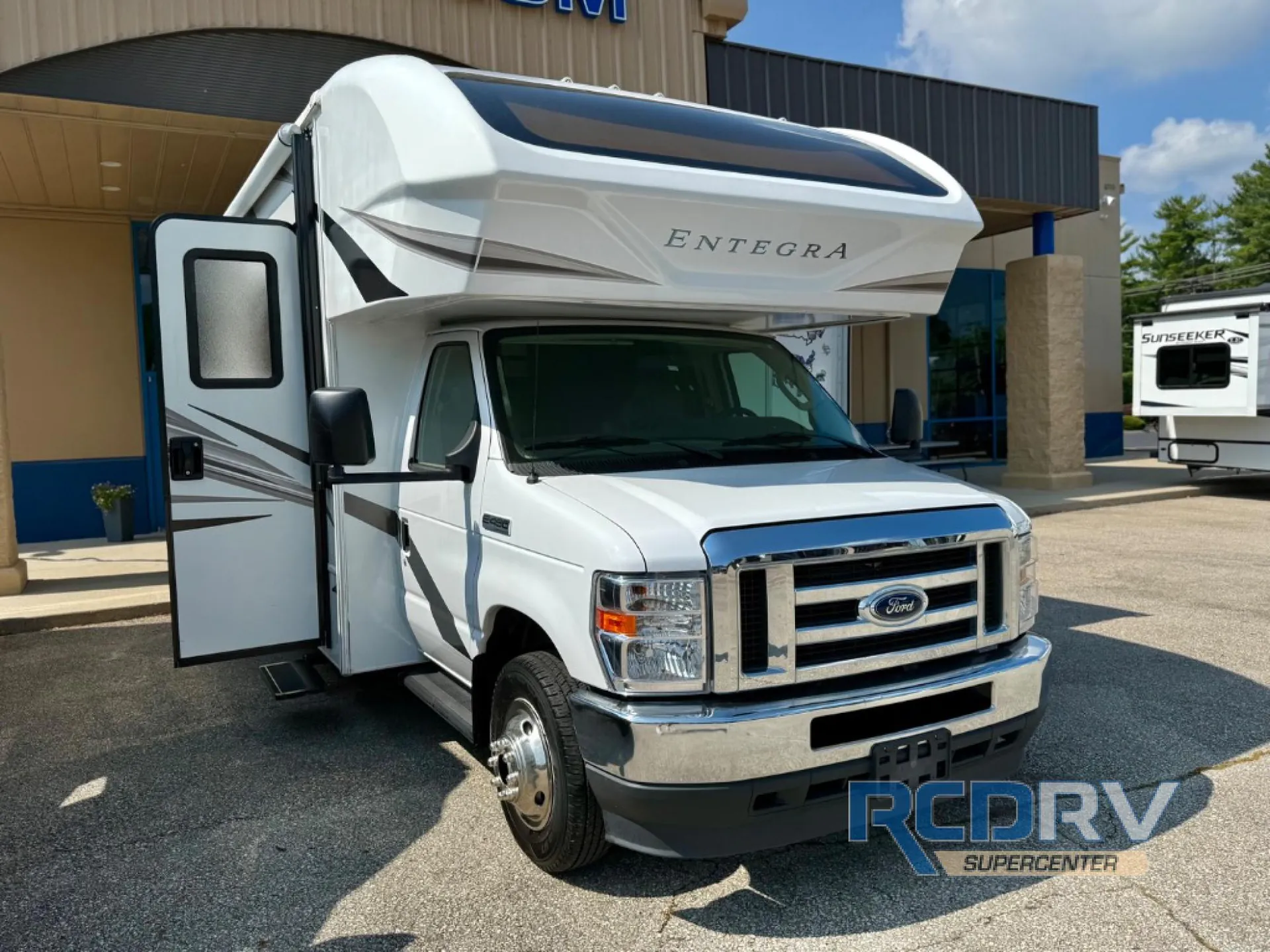 2022 Entegra Coach Odyssey 24B - Photo 2