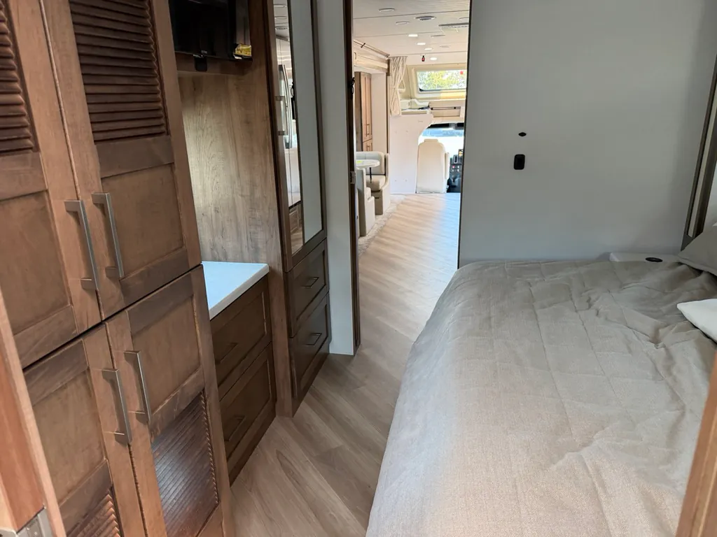 2026 Entegra Coach Accolade 37K, Photos photo 23