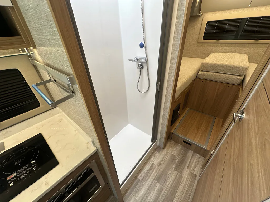 2026 Tiffin Wayfarer 25 XLW, Photos photo 57