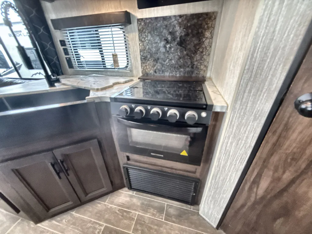 2021 Forest River Cherokee 274BRB, Photos photo 10