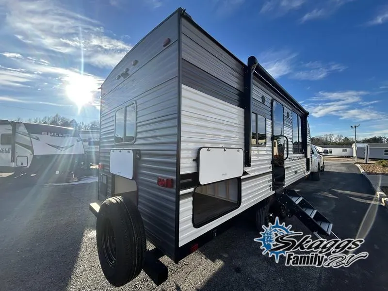 2024 Heartland Trail Runner 221FK - Photo 4