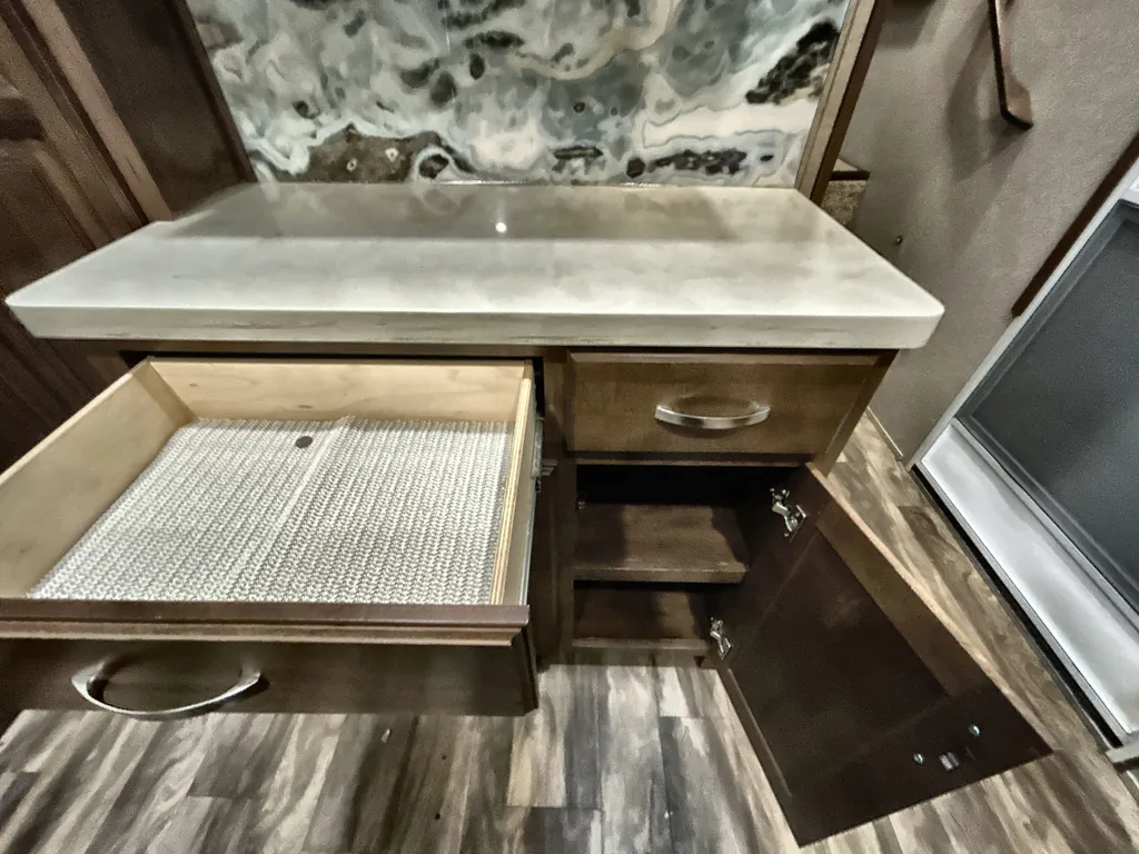 2019 Forest River Cedar Creek Champagne Edition 38EL, Photos photo 28