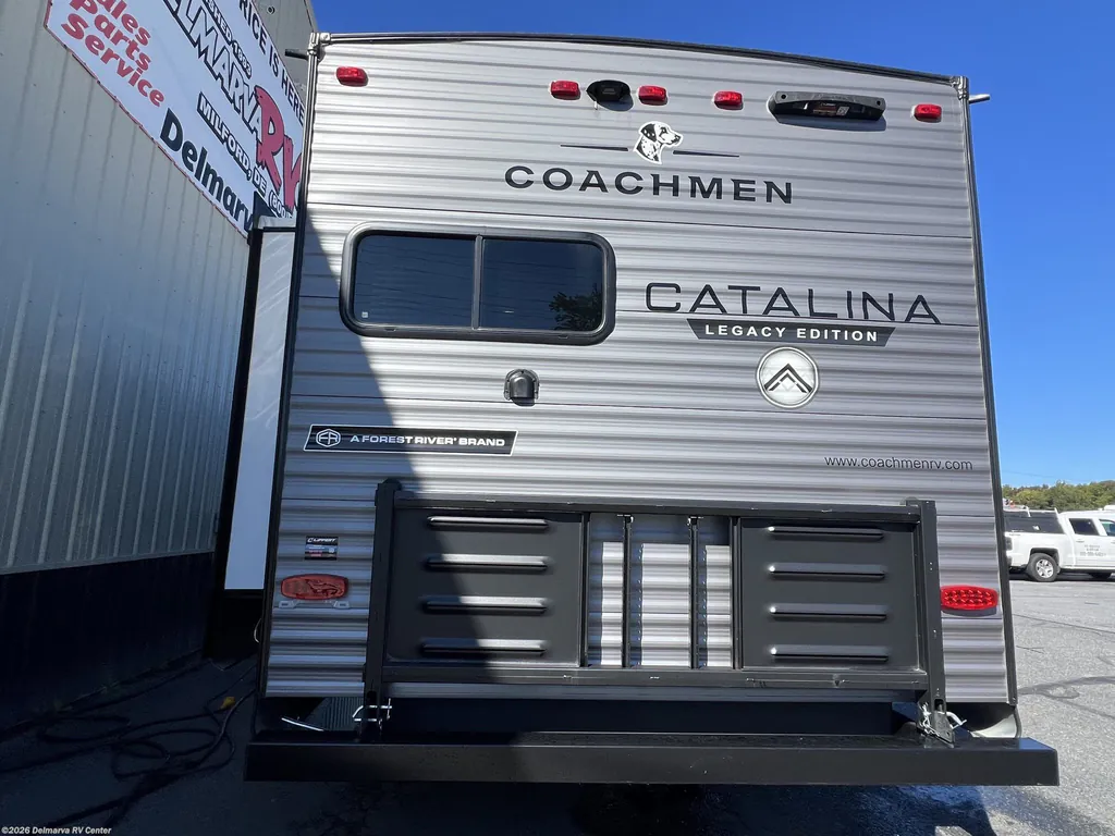 2025 Coachmen Catalina Legacy Edition 323MAZE, Photos photo 4