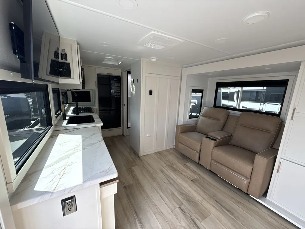 2026 Brinkley Model Ix 20X, Photos photo 22