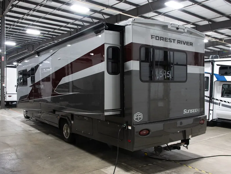 2025 Forest River Sunseeker 3050S - Photo 4