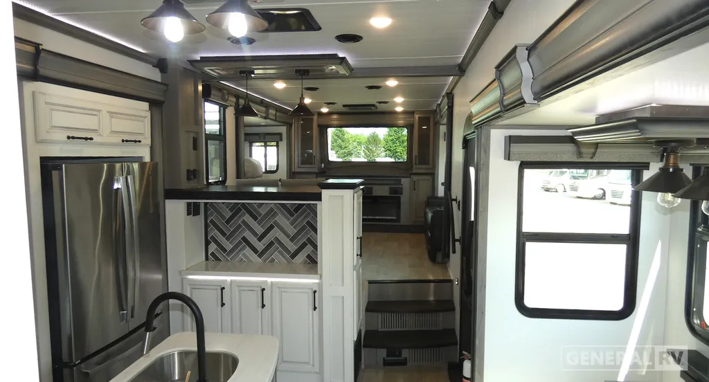 2022 Keystone Montana 3763BP, Photos photo 4