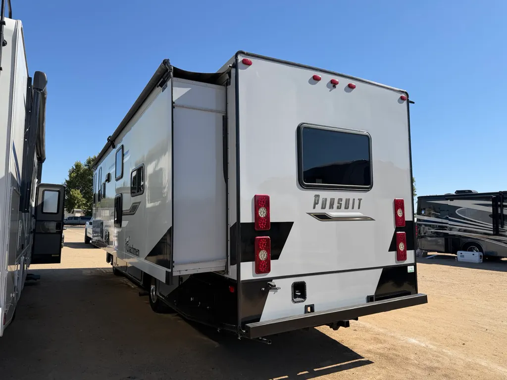 2023 Coachmen Pursuit 31BH, Photos photo 2