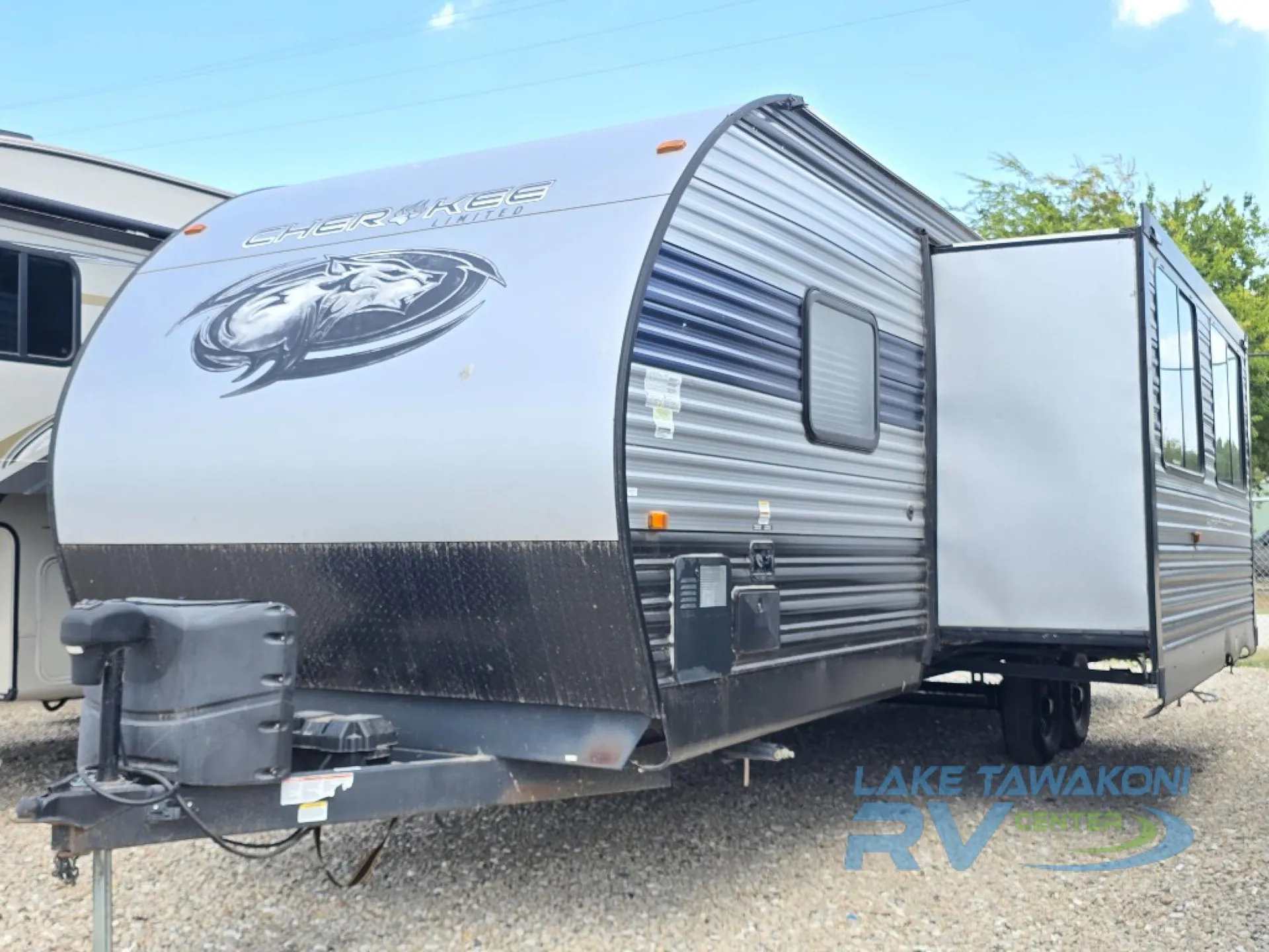 2022 Forest River Cherokee Grey Wolf 26DBH