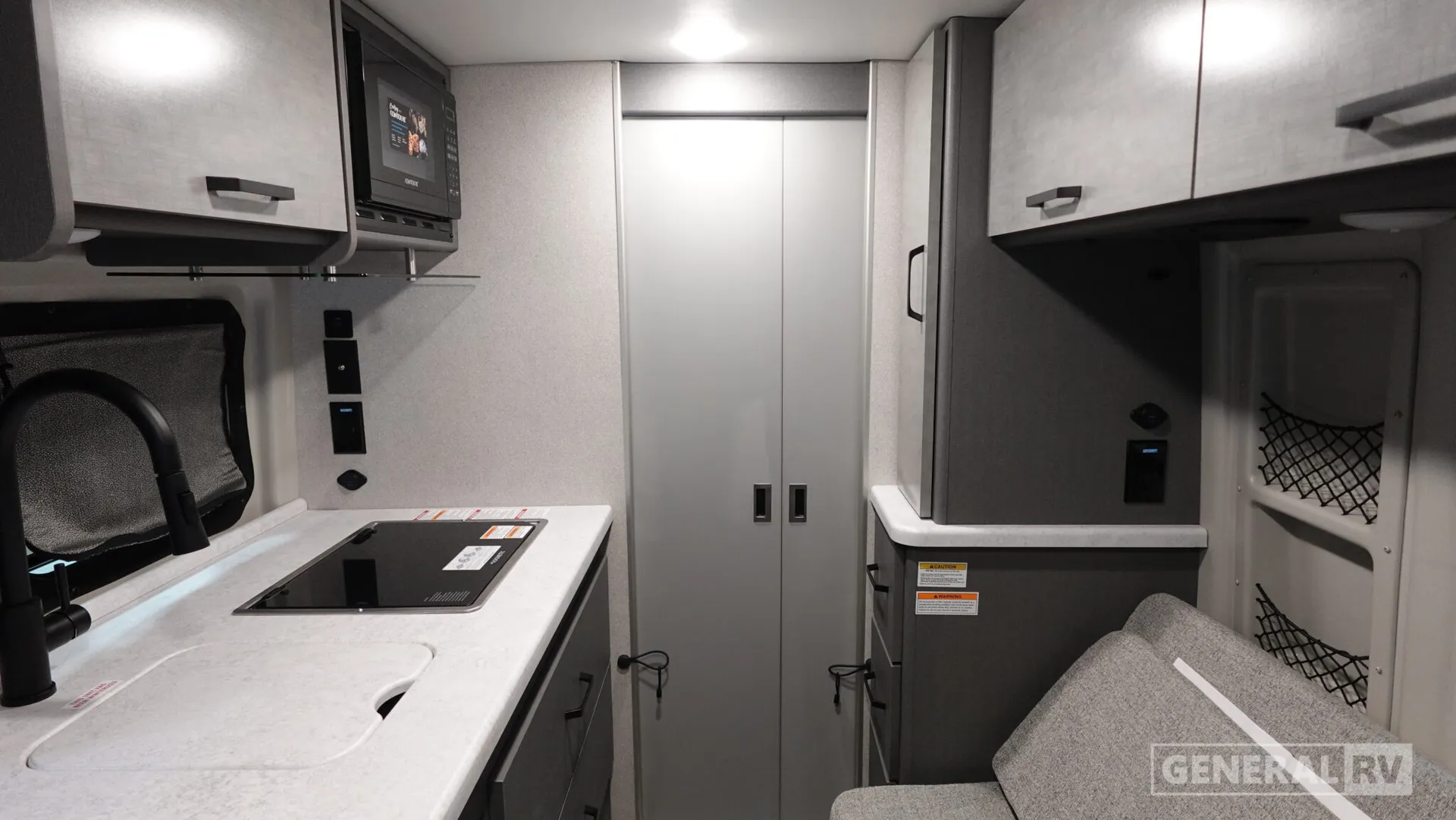 2026 Thor Motor Coach Rize Sport 18M - Photo 3