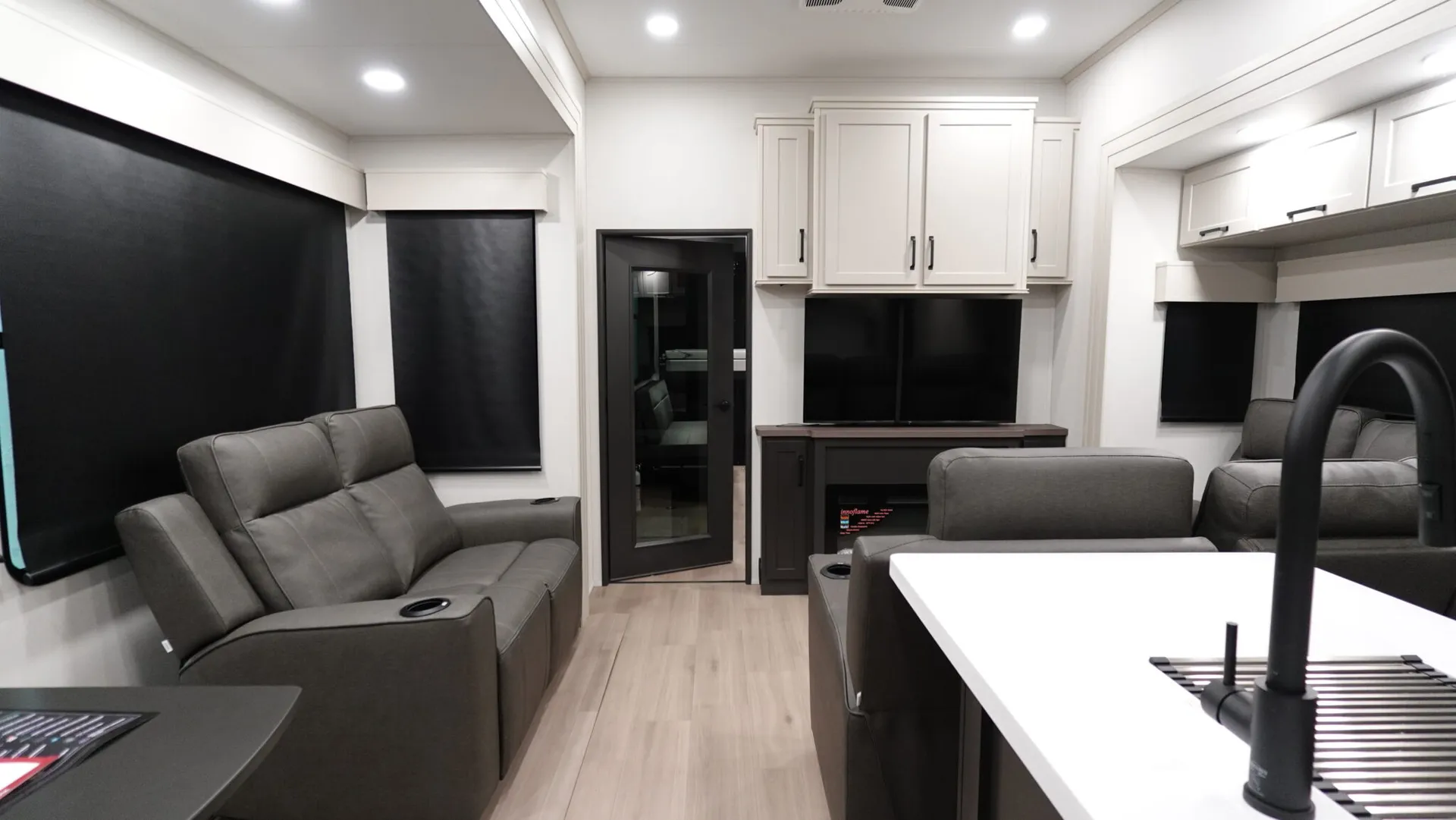 2026 Grand Design Momentum G-Class 394G - Photo 3