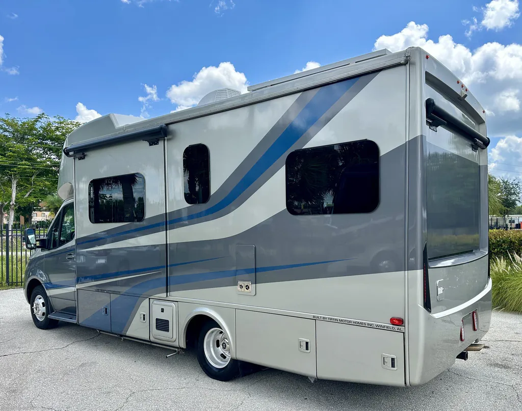 2021 Tiffin Wayfarer 25 SW, Photos photo 16