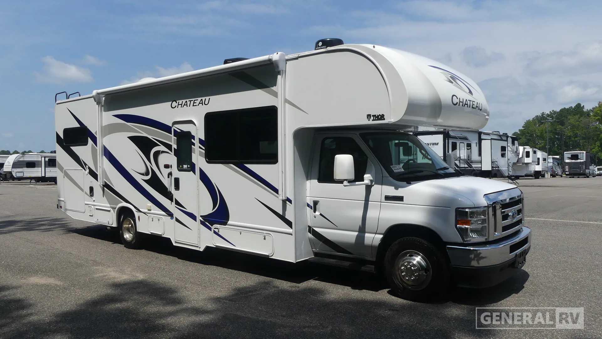 2023 Thor Motor Coach Chateau 31WV - Photo 2