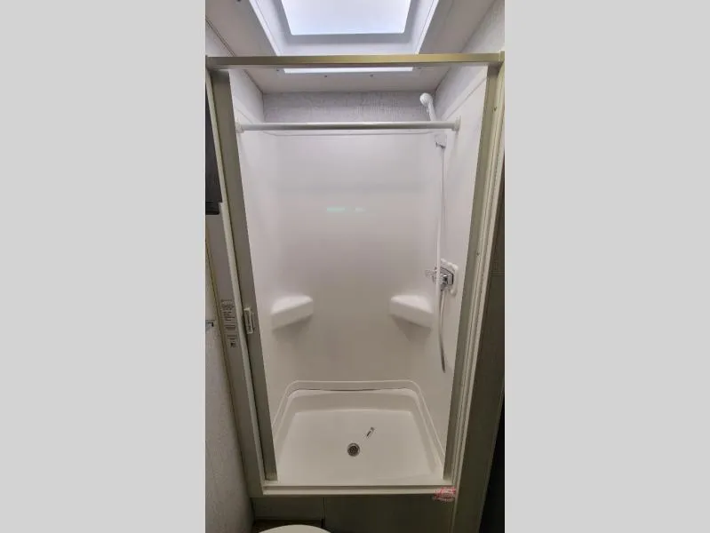 2027 Winnebago Sunflyer 26FE - Photo 3