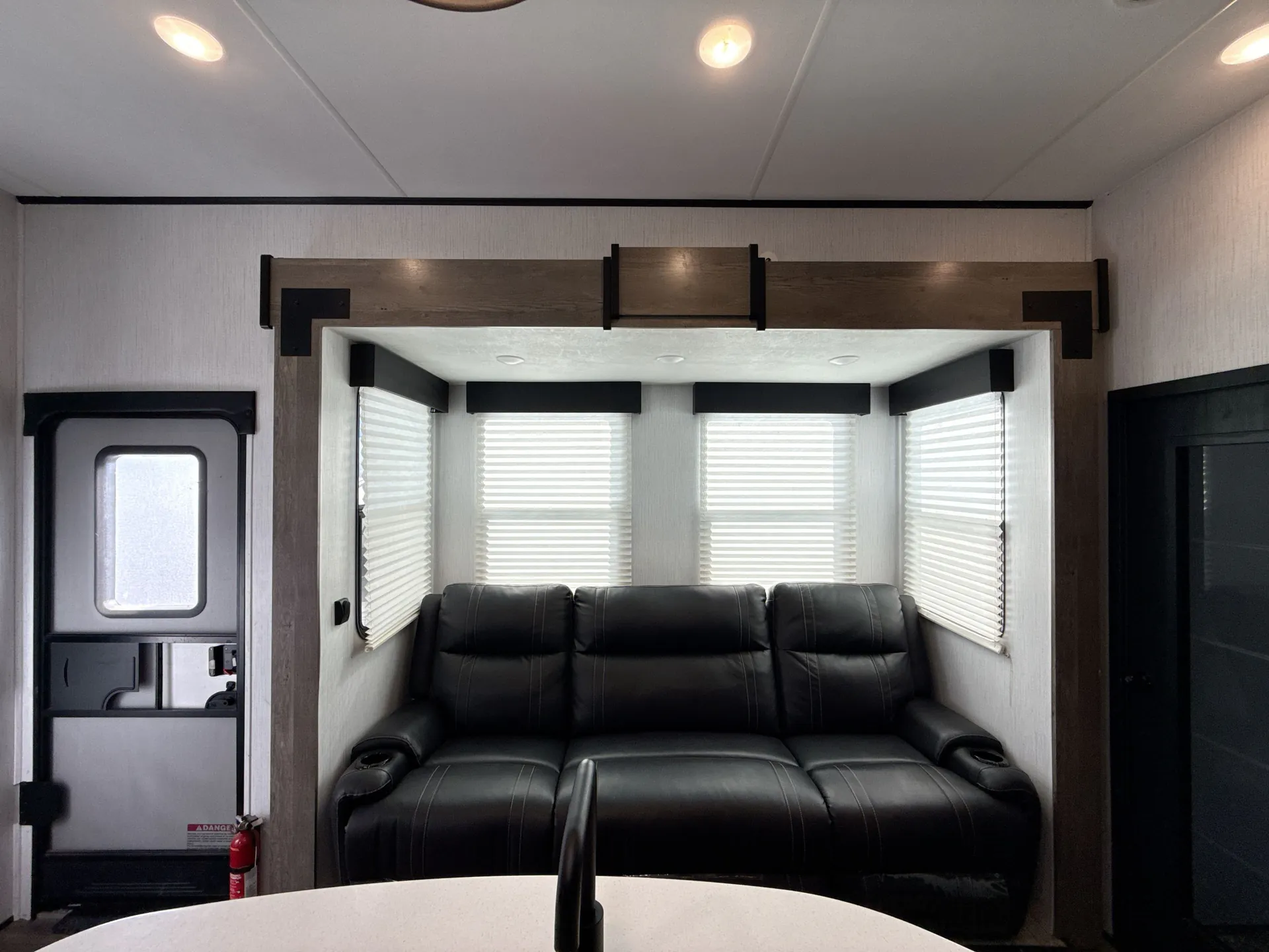 2021 Heartland Gravity GR 3510 — living area main