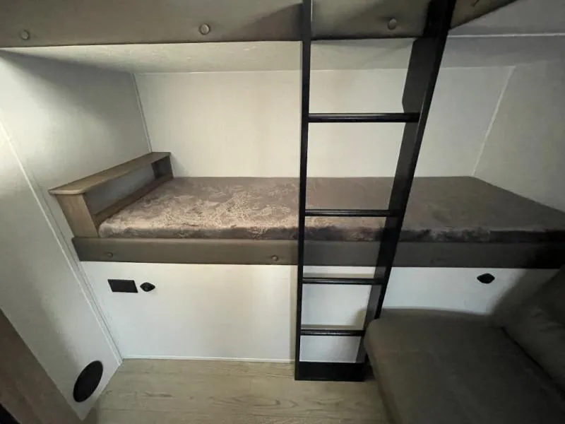 2026 Coachmen Freedom Express Select 30SE, Photos photo 41