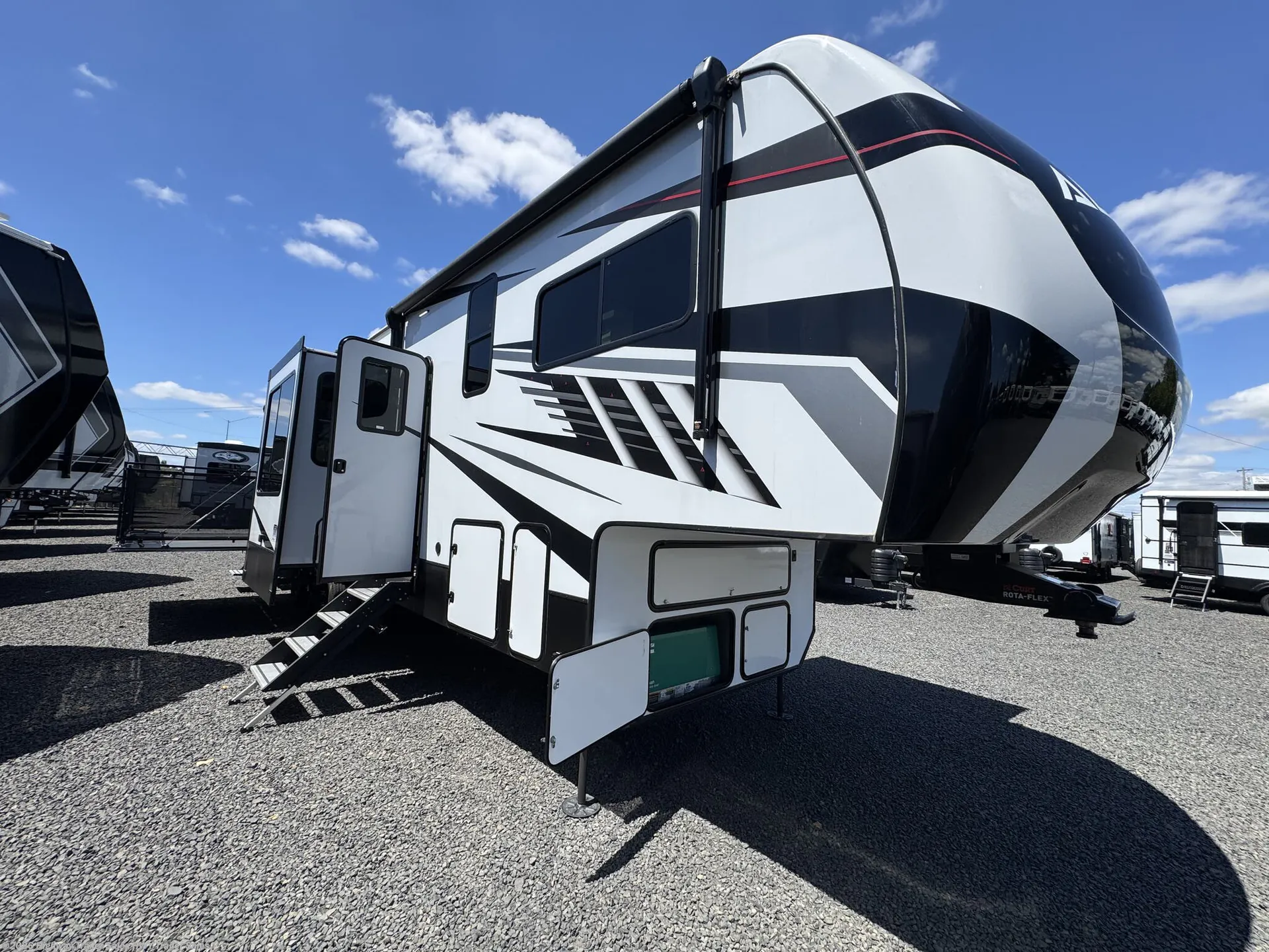 2023 Alliance RV Valor 42V13