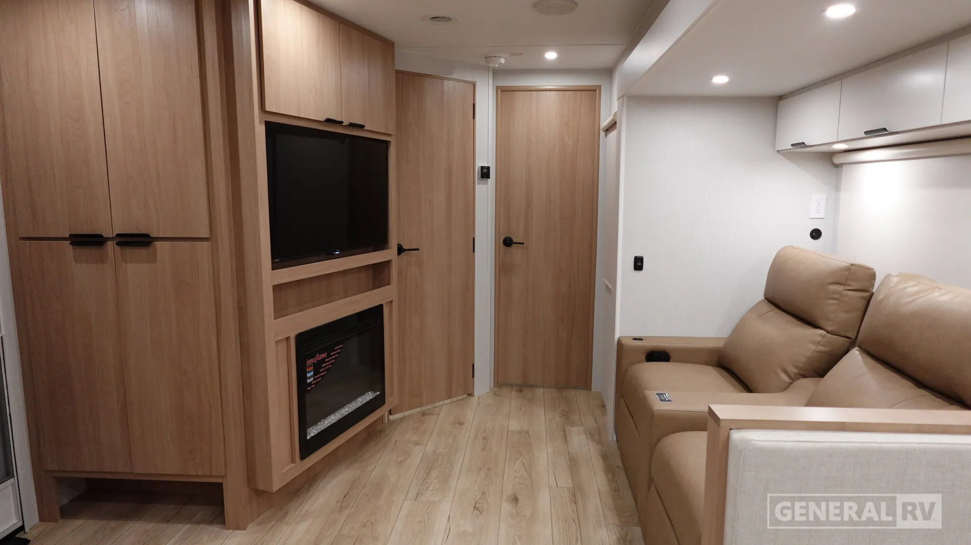 2027 Winnebago Thrive 26FKD - Photo 3