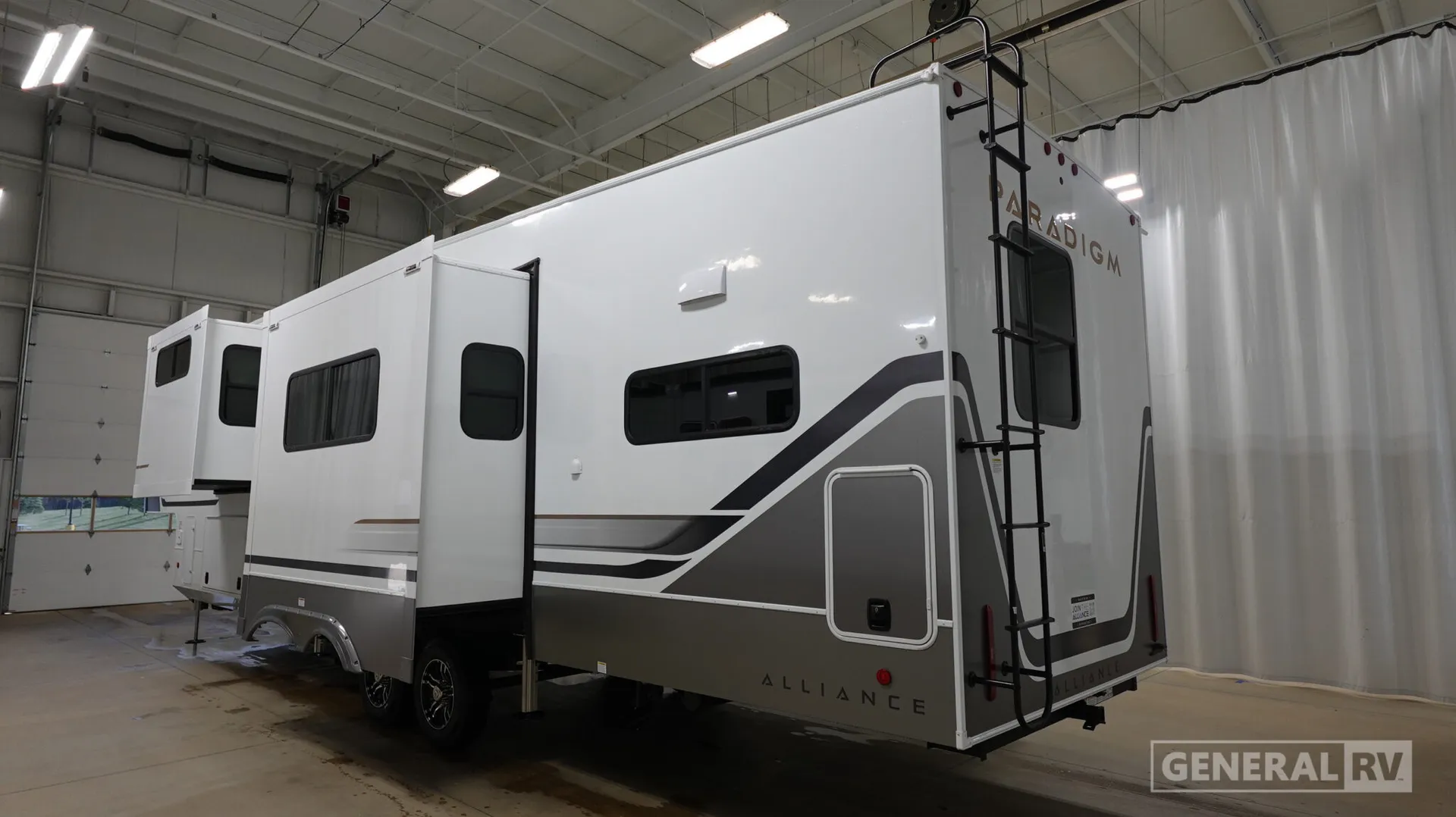 2026 Alliance RV Paradigm 382RK - Photo 4