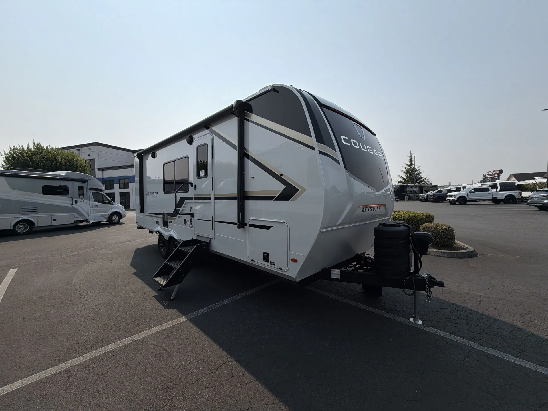 2027 Keystone Cougar Western Elevation 22MLWE dealer photo 1 from Tacoma RV Center