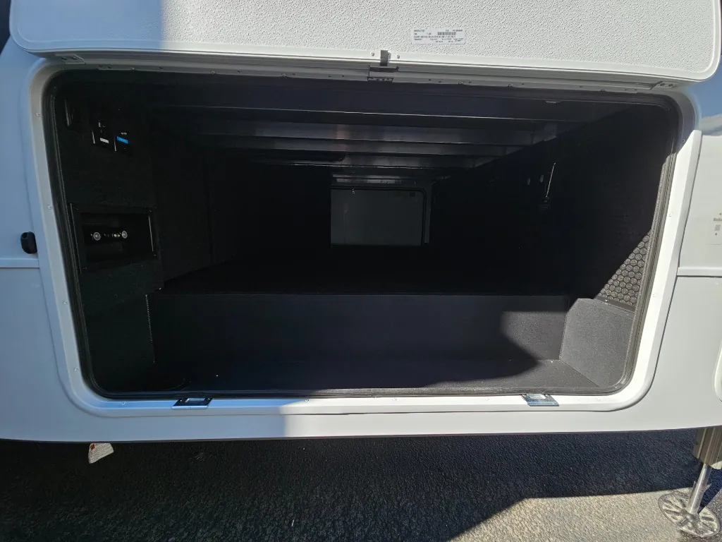 2026 Brinkley Model Z 3515, Photos photo 10