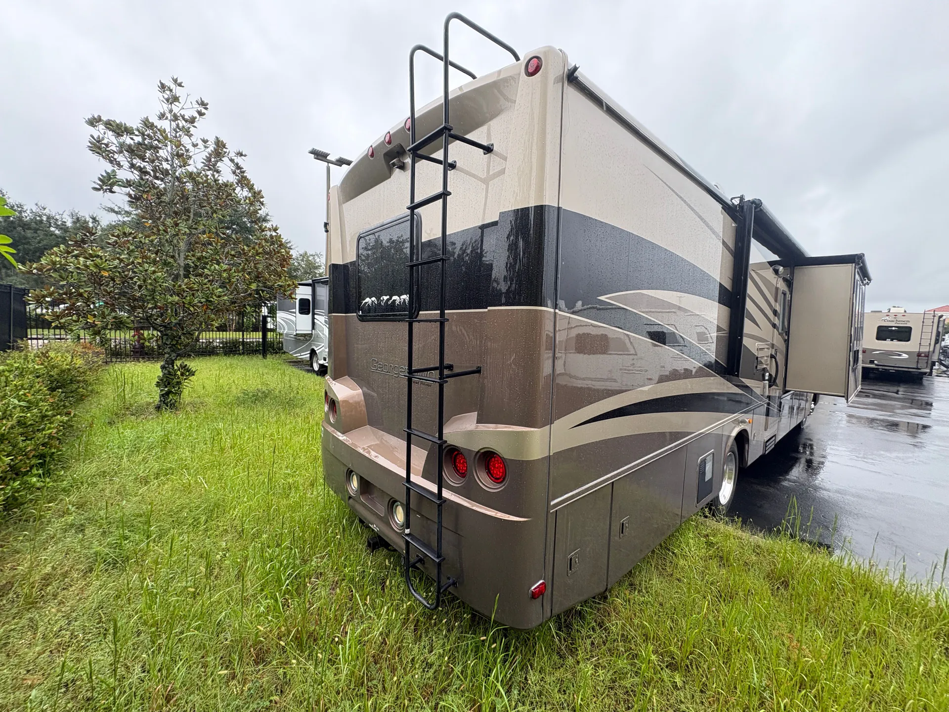 2011 Forest River Georgetown XL 378TS - Photo 4