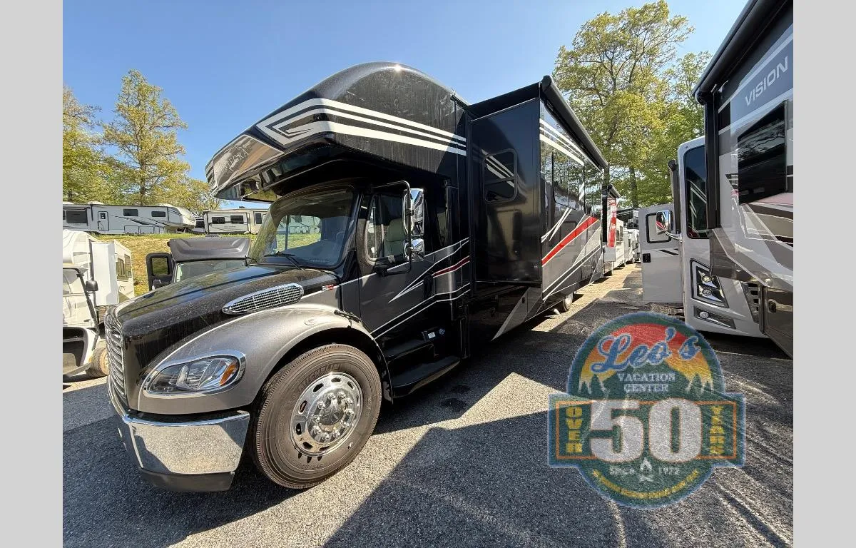 2022 Entegra Coach Accolade 37M - Photo 2