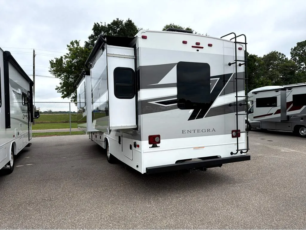 2027 Entegra Coach Odyssey 29V - Photo 4