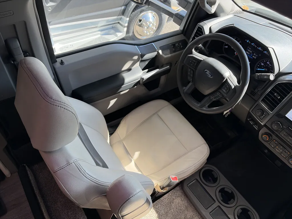 2023 Thor Motor Coach Magnitude RS36, Photos photo 30