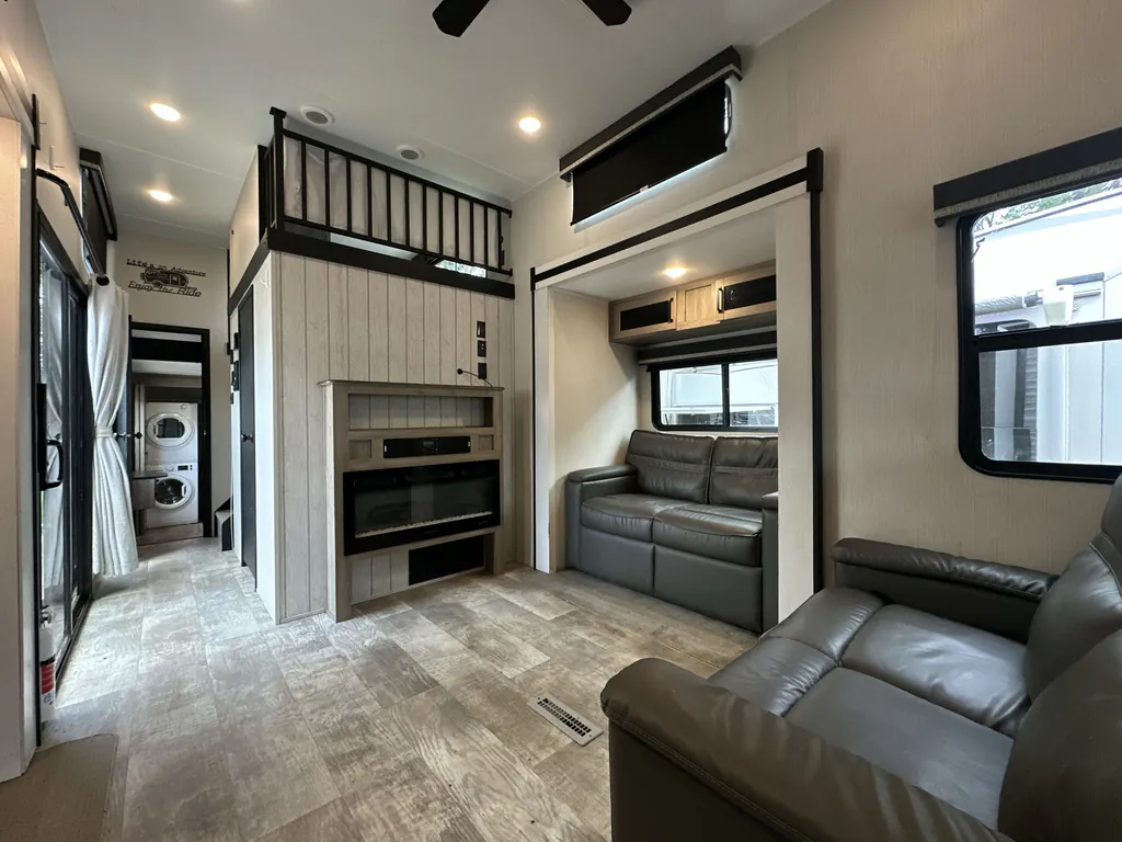 2025 Forest River Puma Vista 403LFT, Photos photo 20