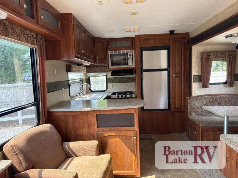 2012 Keystone RV Hornet 30RKDS - Photo 2