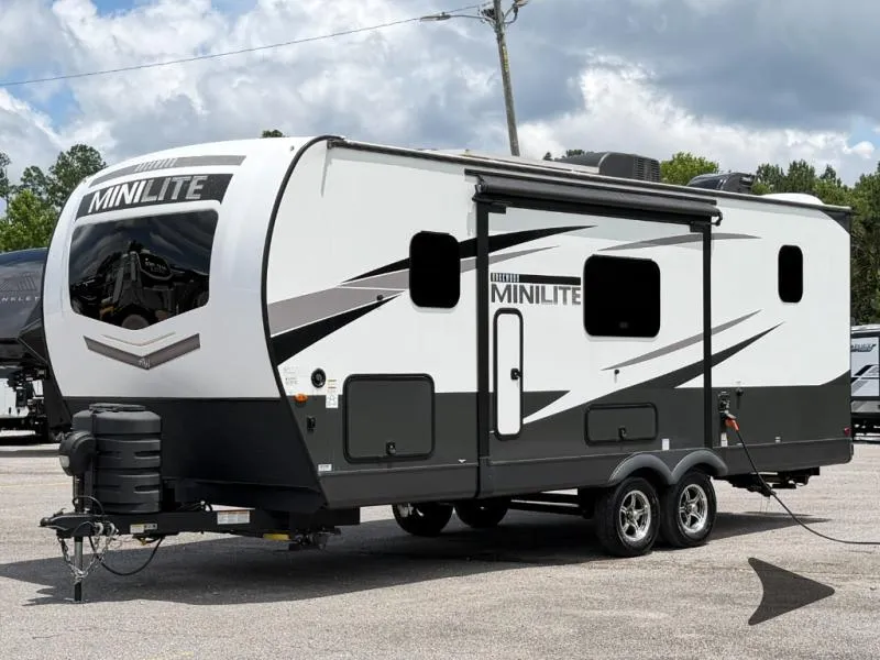 2024 Forest River Rockwood Mini Lite 2509S - Photo 3