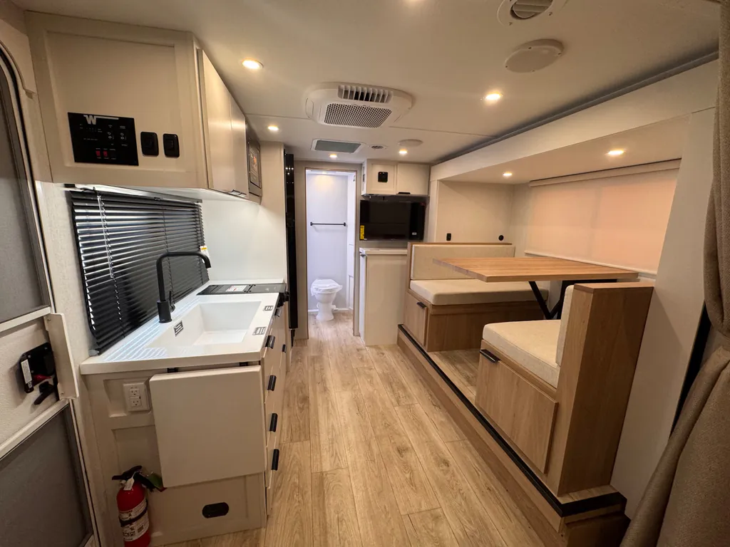 2027 Winnebago Micro Minnie 2108DS, Photos photo 5