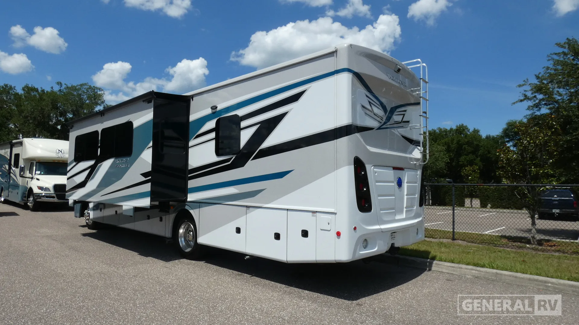 2026 Holiday Rambler Vacationer 35K - Photo 4