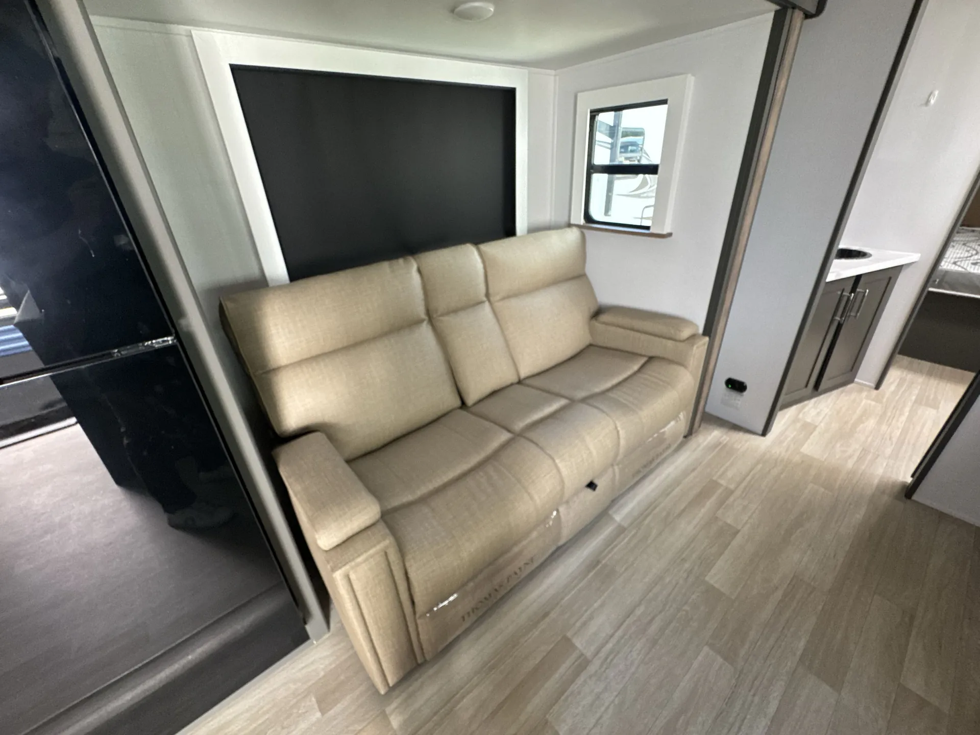 2025 Keystone Bullet Crossfire 245RKS — living area main