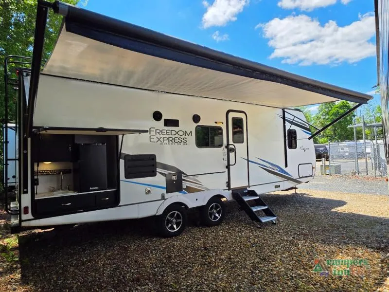 2022 Coachmen Freedom Express 252RBS - Photo 2