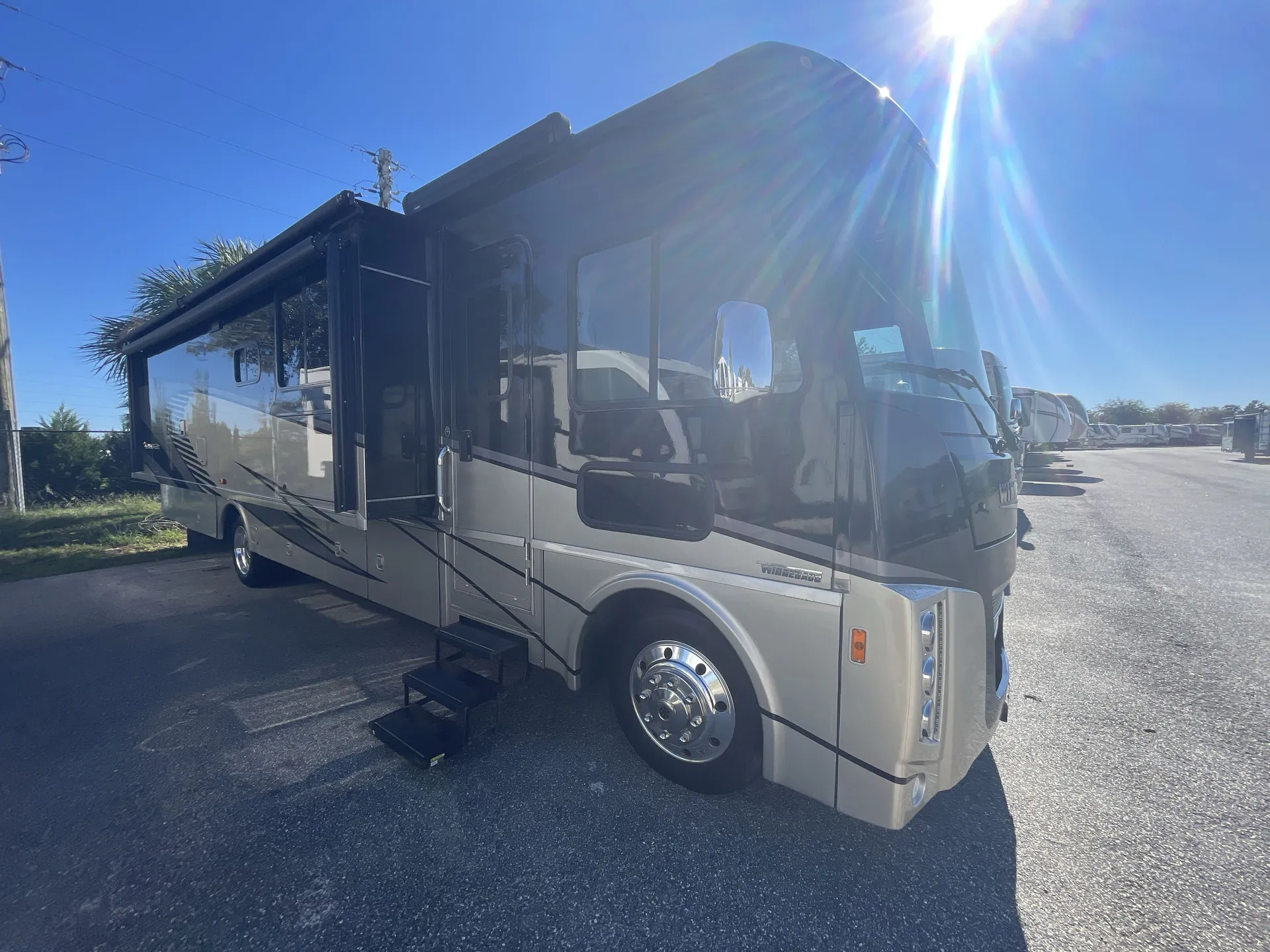 2018 Winnebago Sightseer 36Z - Photo 2