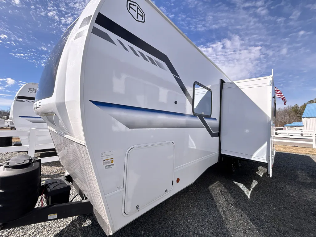 2026 Forest River Alpha Wolf 24TRUNK, Photos photo 5