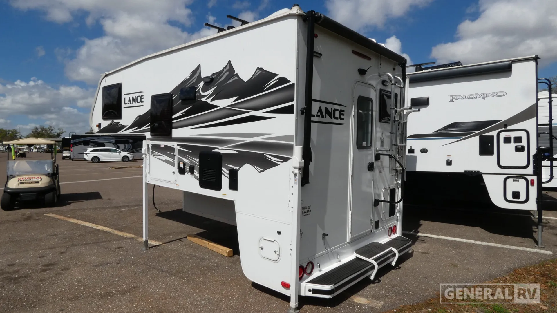 2026 Lance Lance 85SS - Photo 4
