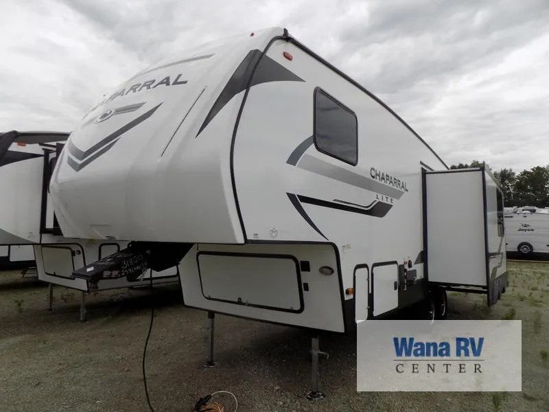 2025 Coachmen Chaparral Lite 254RLS - Photo 3