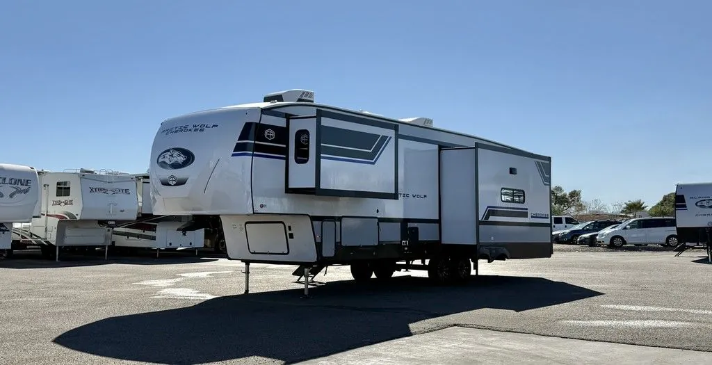 2027 Forest River Cherokee Arctic Wolf 331BAR - Photo 3