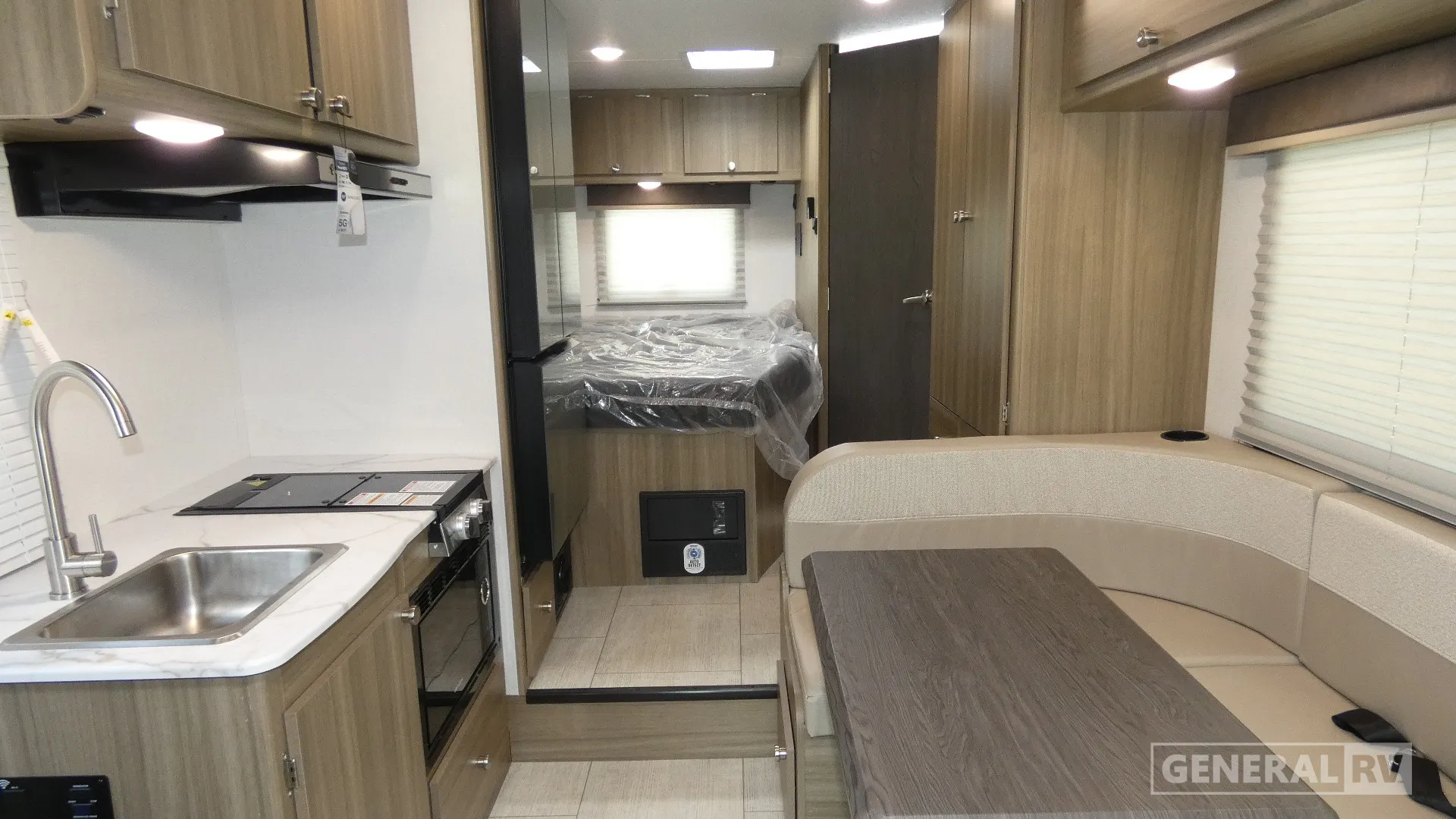 2027 Coachmen Freelander 21QSS - Photo 3