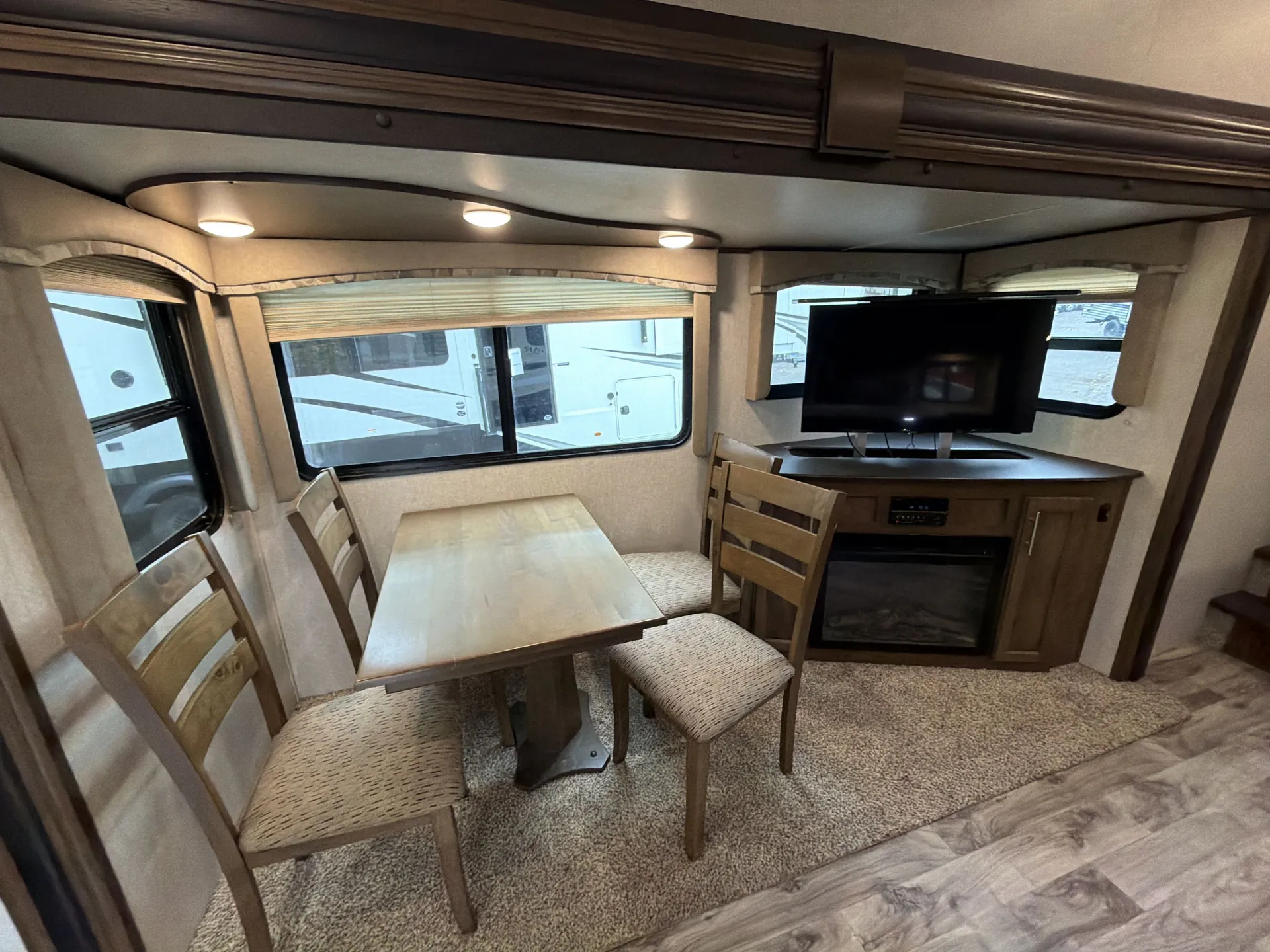 2019 Keystone Cougar Half-Ton 27RLS — living area main