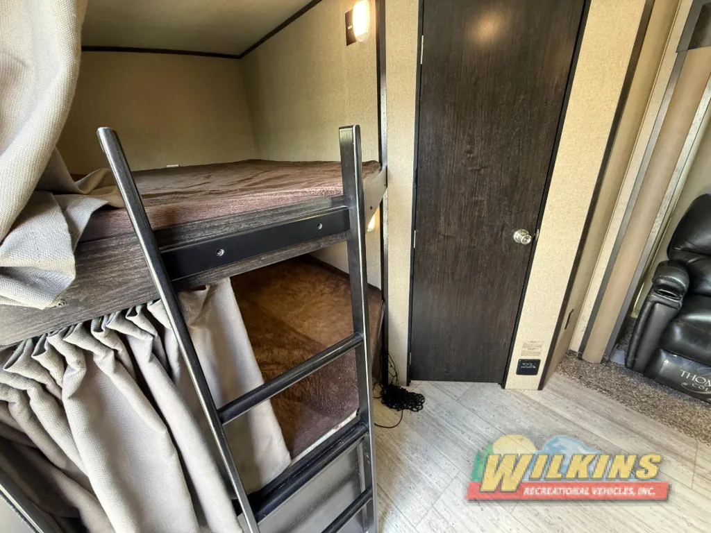 2018 Grand Design Imagine 2800BH, Photos photo 10