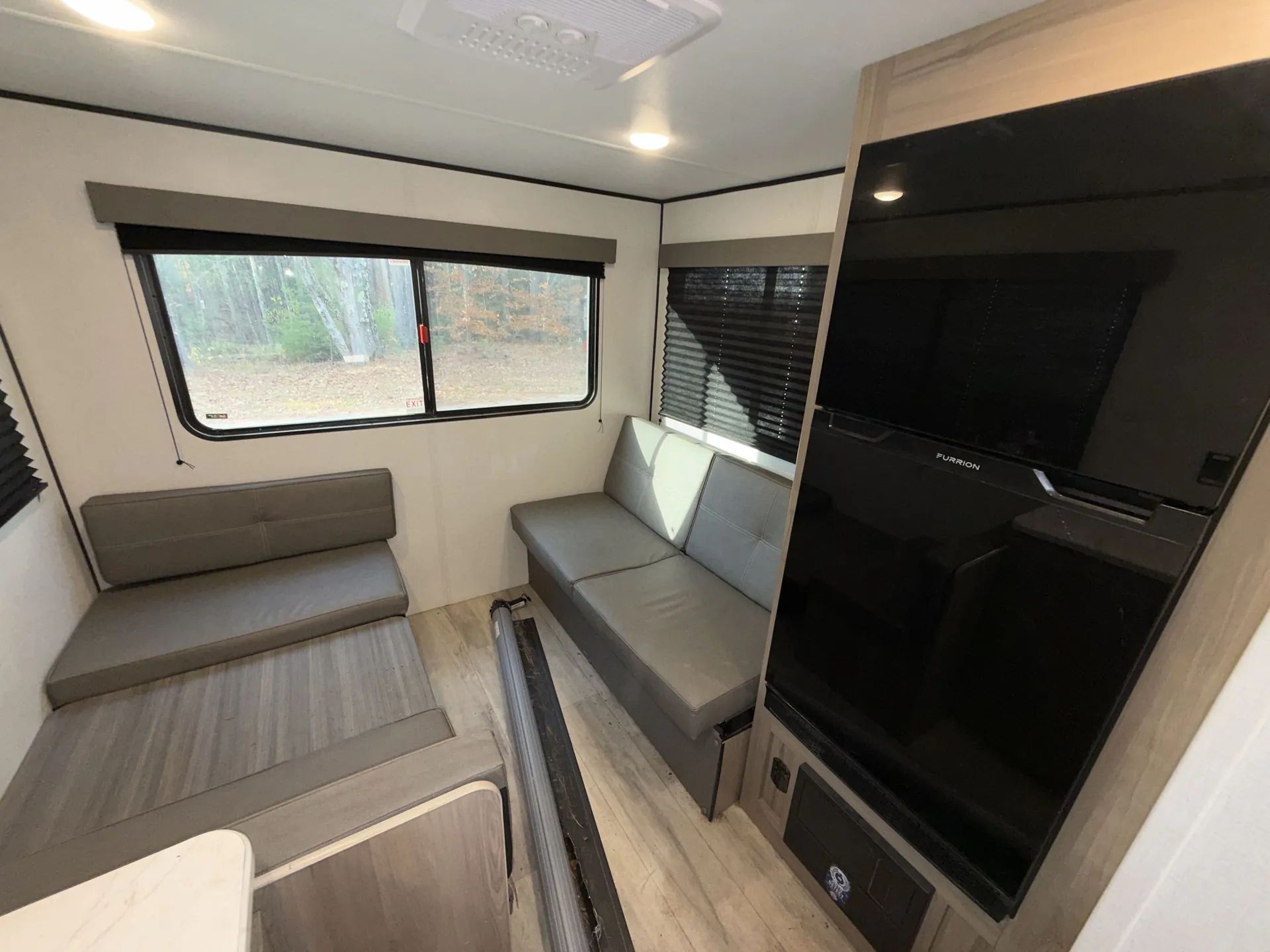 2025 Keystone Coleman 19R — living area main