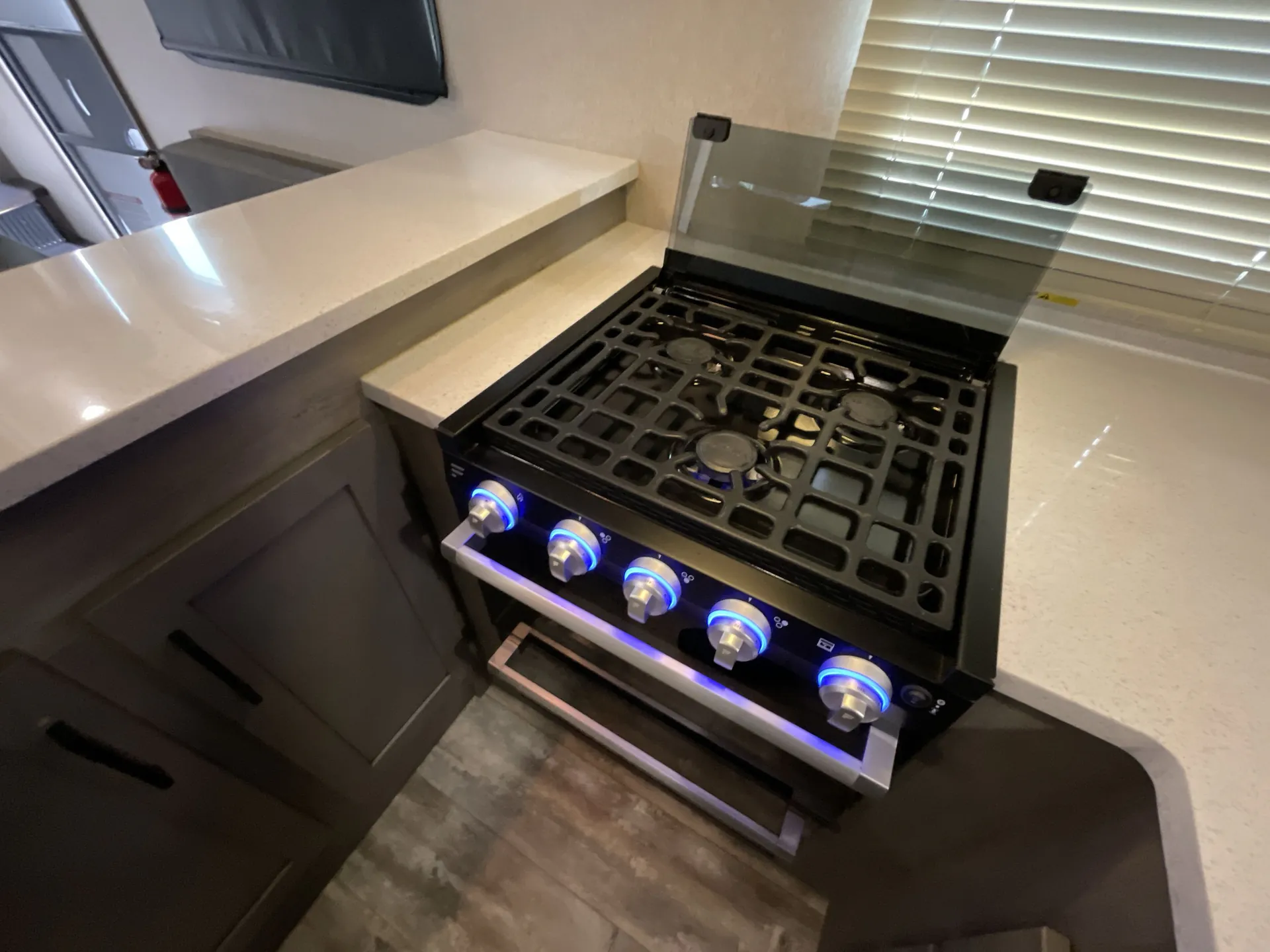 2021 Keystone Carbon 338 — living area main