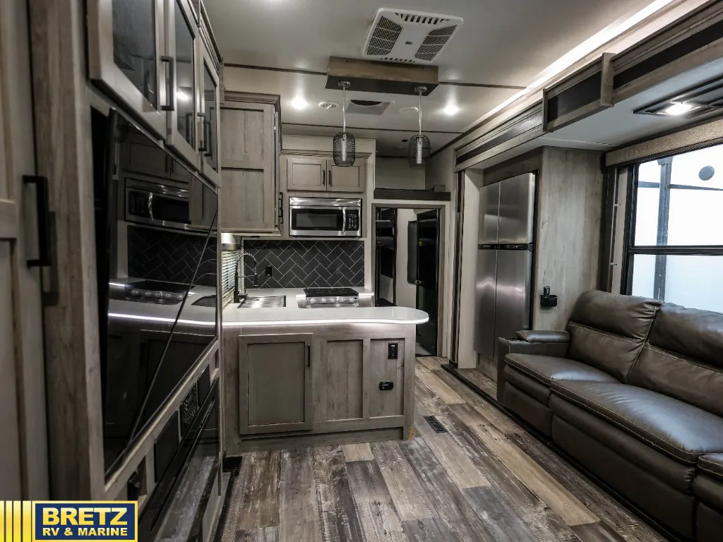 2021 Keystone Raptor 423, Photos photo 5