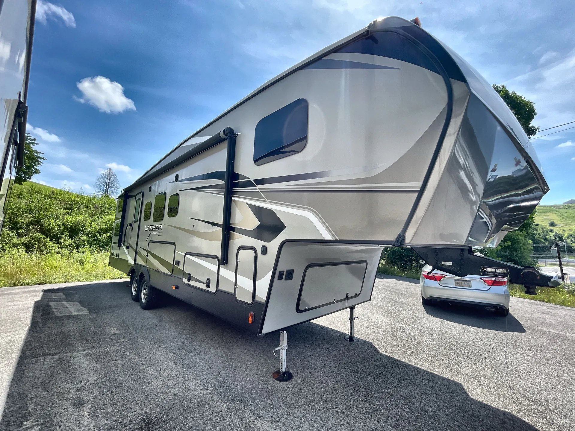 2020 Keystone Laredo 284SBH - Photo 2