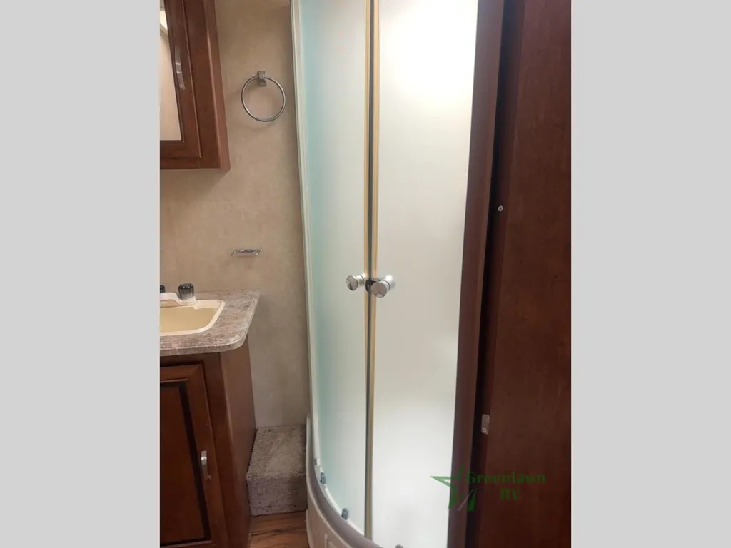 2016 Forest River Vibe 312BHS, Photos photo 31